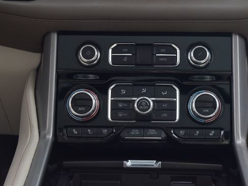 Used 2022 GMC Yukon Denali w/ Max Trailering Package image 24