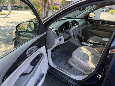 Used 2015 Buick Enclave Leather FWD image 9