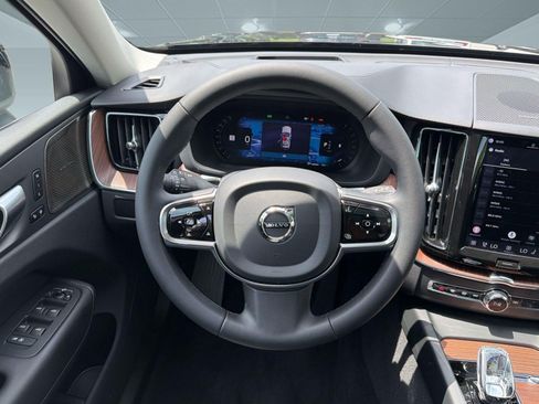 Certified 2023 Volvo XC60 B5 Ultimate w/ Climate Package FWD image 26