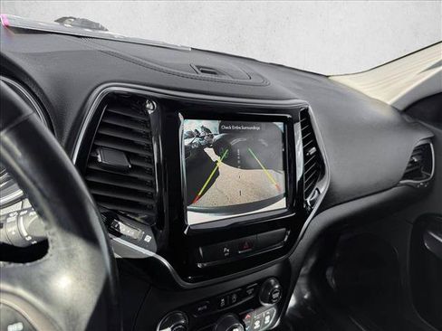 Used 2019 Jeep Cherokee Limited w/ Trailer Tow Group AWD/4WD image 14