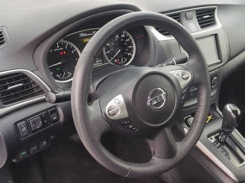 Used 2017 Nissan Sentra SV FWD image 13