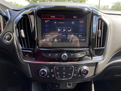 Used 2023 Chevrolet Traverse LT w/ LPO, Floor Liner Package AWD/4WD image 21