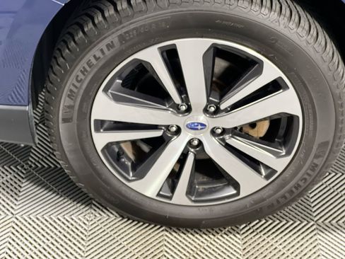 Used 2019 Subaru Outback 3.6R Limited image 11