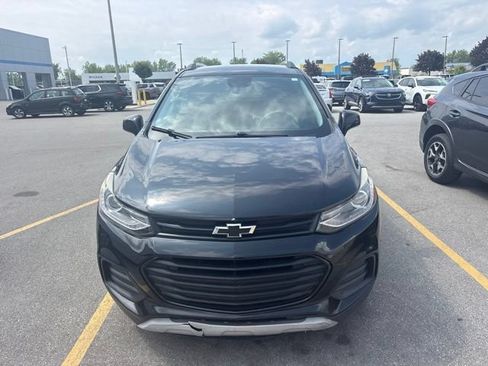 Used 2018 Chevrolet Trax LT w/ Redline Edition FWD image 4