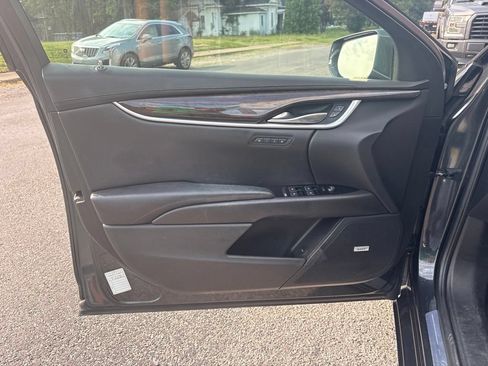Used 2016 Cadillac XTS Luxury FWD image 10