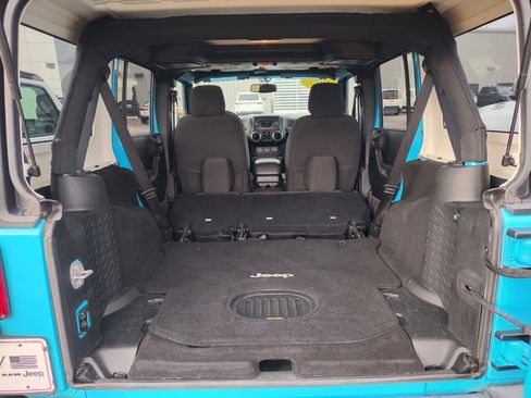 Used 2017 Jeep Wrangler Unlimited Sport w/ Quick Order Package 24S image 32