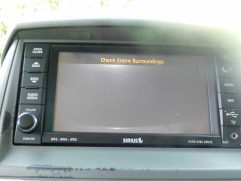 Used 2008 Chrysler Town & Country Limited w/ Entertainment Group #3 image 16