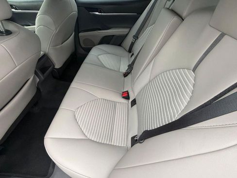 Used 2023 Toyota Camry SE image 30