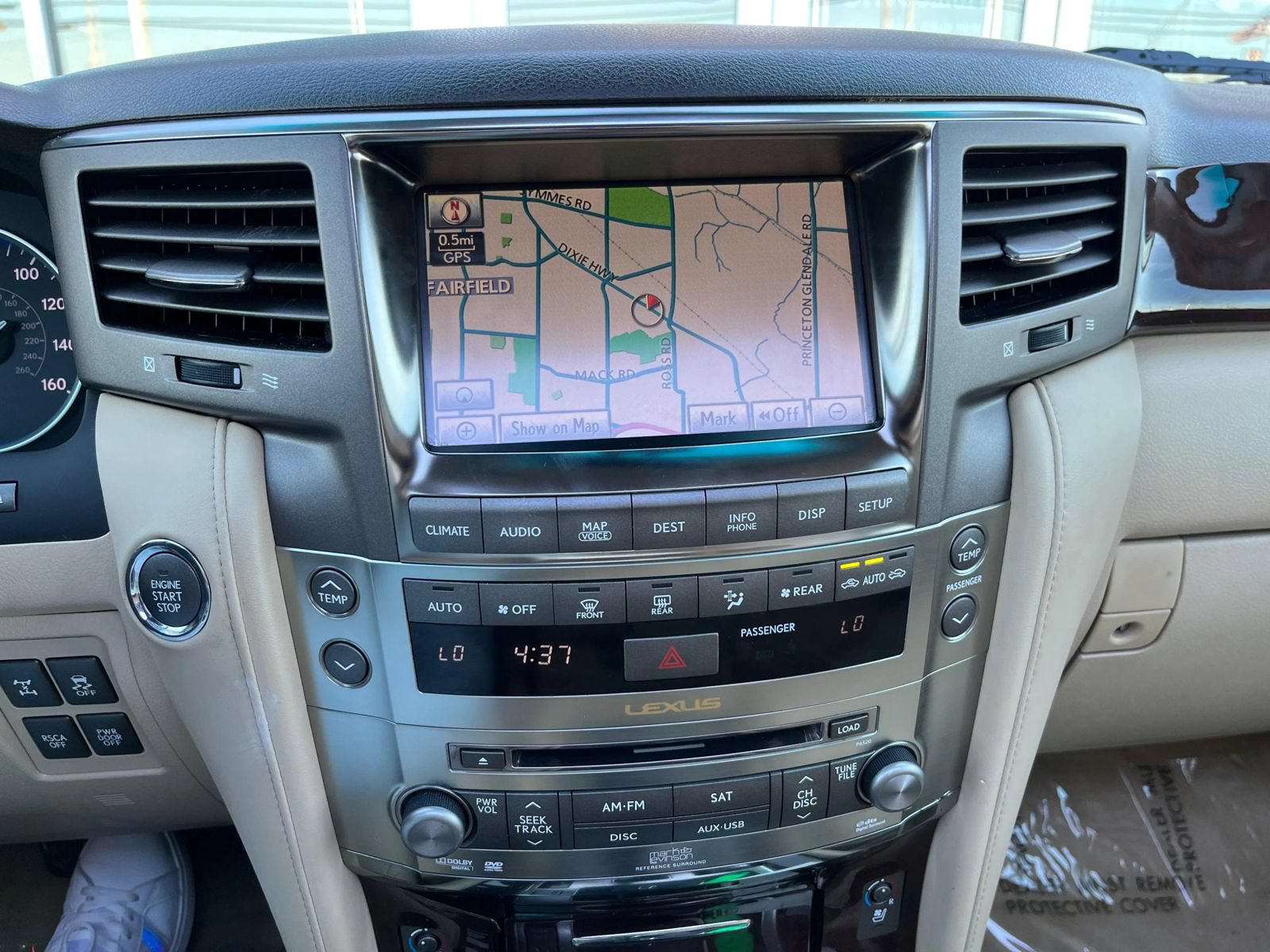 Used 2011 Lexus LX 570 4WD w/ Luxury Pkg image 19