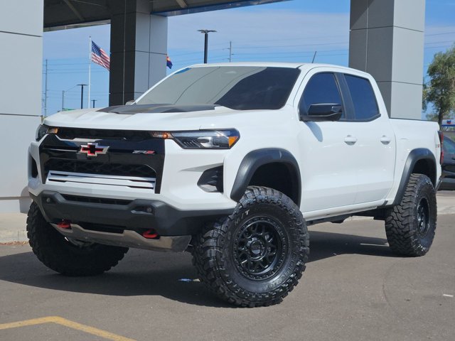 Used 2024 Chevrolet Colorado ZR2 w/ ZR2 Convenience Package III AWD/4WD image 4