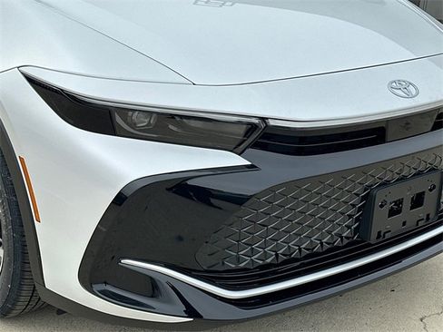 New 2026 Toyota Crown XLE image 10