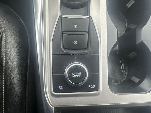 Used 2022 Ford Explorer Limited w/ Limited Technology Package image 21