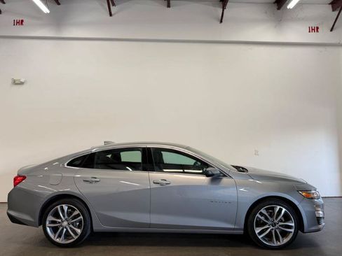 Used 2023 Chevrolet Malibu LT FWD image 2