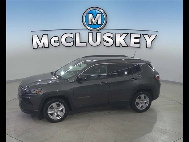 Used 2022 Jeep Compass Latitude w/ Sun and Sound Group image 1
