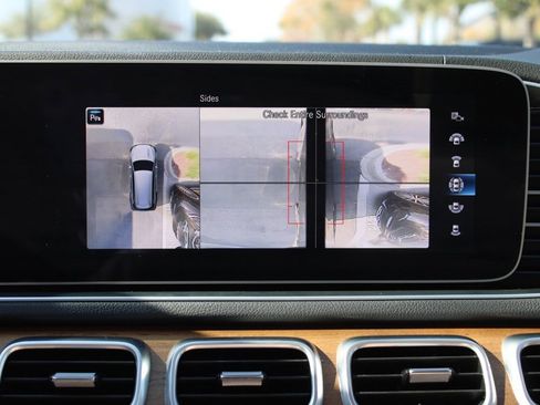 Certified 2023 Mercedes-Benz GLS 450 4MATIC image 23