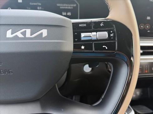 New 2026 Kia Sorento SX Prestige AWD/4WD image 24