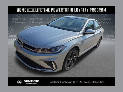 Used 2025 Volkswagen Jetta SE w/ Sunroof Package FWD image 1