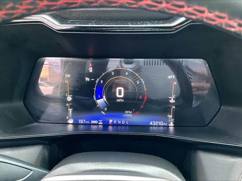 Used 2023 Chevrolet Colorado Z71 w/ Z71 Convenience Package 2 image 25