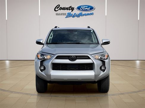 Used 2022 Toyota 4Runner SR5 Premium w/ Moonroof Package image 12