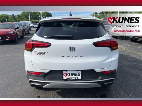 Used 2025 Buick Encore GX Preferred AWD/4WD image 4
