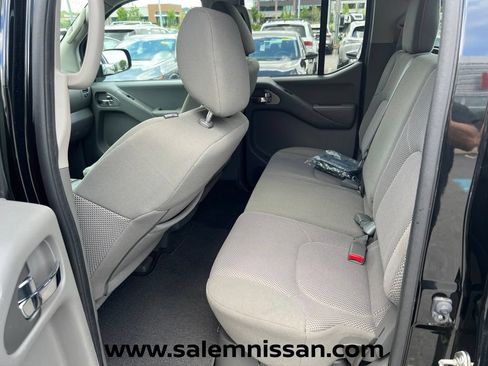 Used 2019 Nissan Frontier SV AWD/4WD image 17