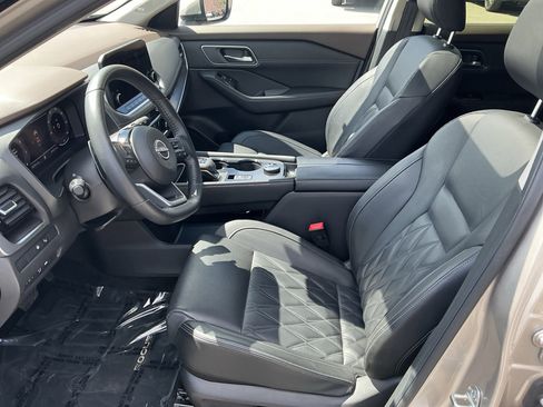 Used 2023 Nissan Rogue Platinum w/ Platinum Premium Package AWD/4WD image 8