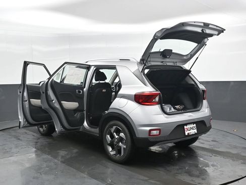 New 2026 Hyundai Venue SEL image 50
