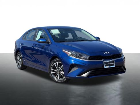 Certified 2023 Kia Forte LXS FWD image 1