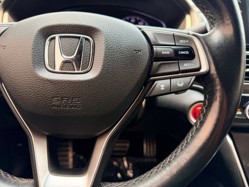 Used 2018 Honda Accord Sport image 34