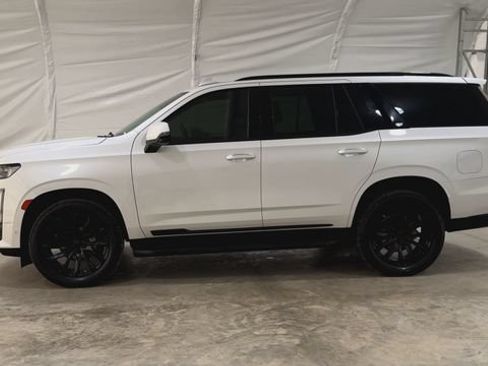 Used 2021 Cadillac Escalade Sport w/ LPO, ONYX Package AWD/4WD image 9