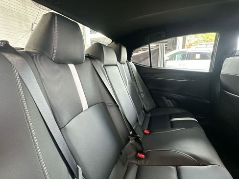 Used 2025 Toyota Camry SE FWD image 26