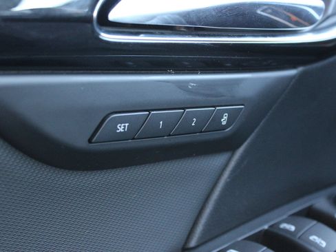 Used 2025 Buick Envision Preferred AWD/4WD image 21