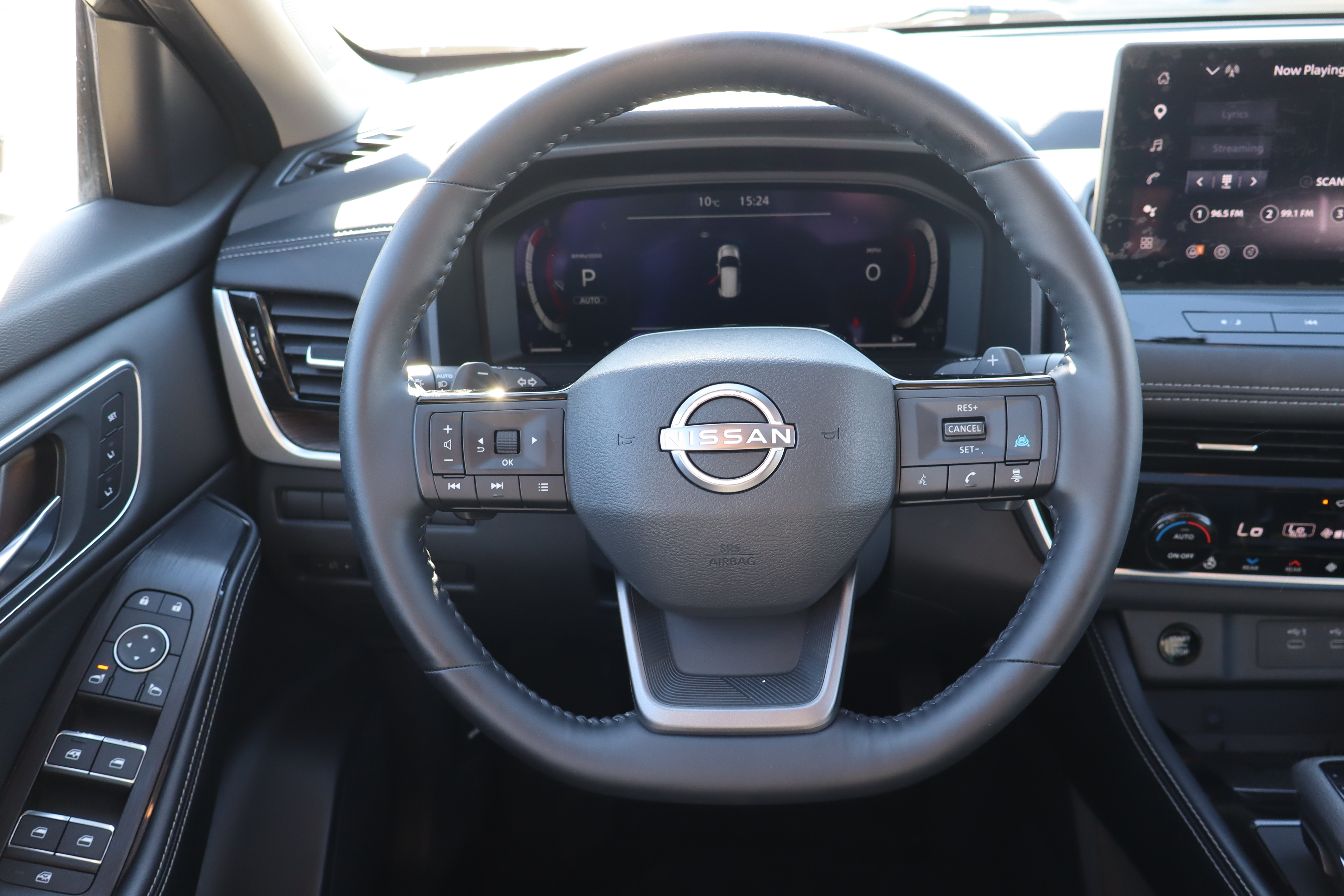 Used 2026 Nissan Rogue Platinum w/ Platinum Premium Package AWD/4WD image 15