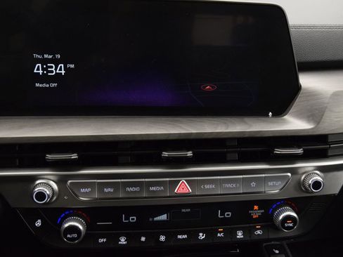 Used 2024 Kia Telluride EX X-Line image 27