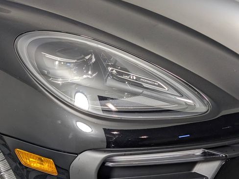 New 2026 Porsche Macan image 15