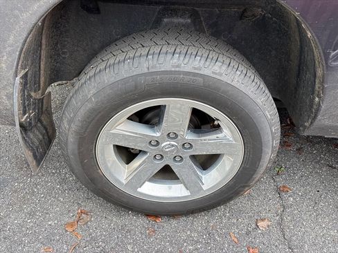 Used 2017 RAM 1500 Express image 9