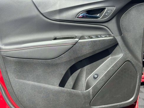 Certified 2024 Chevrolet Equinox RS image 20