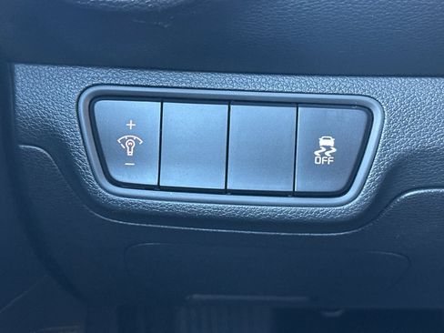 Used 2024 Kia Forte LXS image 32