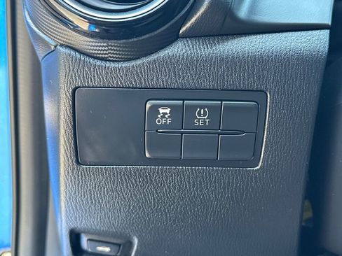 Used 2018 Toyota Yaris iA FWD image 19