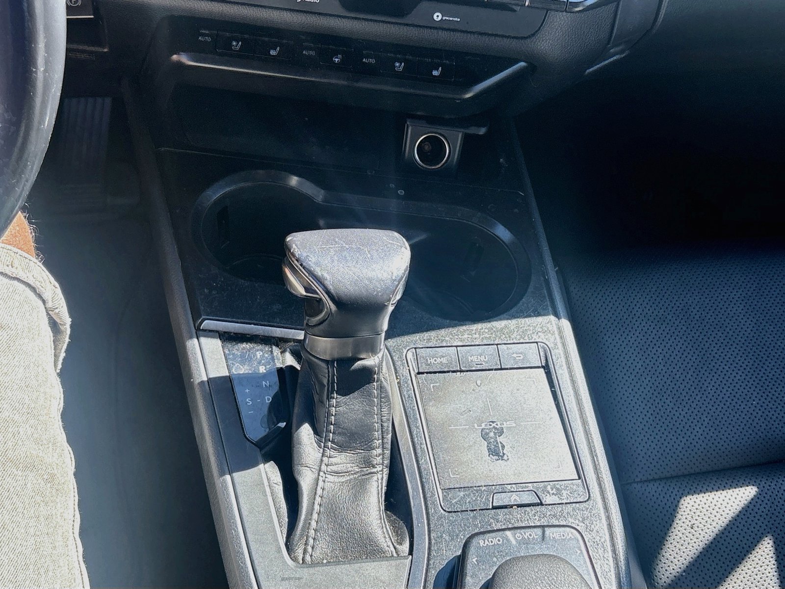 Used 2019 Lexus UX 250h AWD/4WD image 16