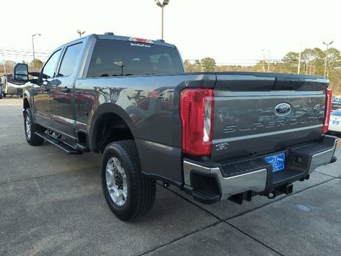 Used 2025 Ford F250 XLT image 5