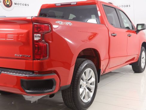 Used 2023 Chevrolet Silverado 1500 Custom image 35