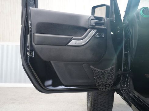Used 2015 Jeep Wrangler Unlimited Sport w/ Quick Order Package 24S AWD/4WD image 26