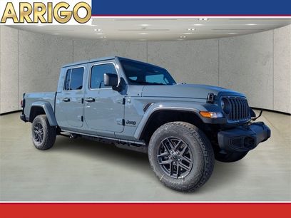 New 2026 Jeep Gladiator Sport