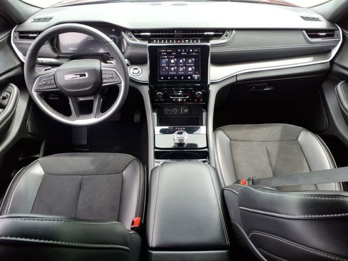 Used 2023 Jeep Grand Cherokee L Laredo AWD/4WD image 20