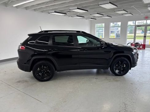 Used 2023 Jeep Cherokee Altitude Lux w/ Lux Elite Package AWD/4WD image 14