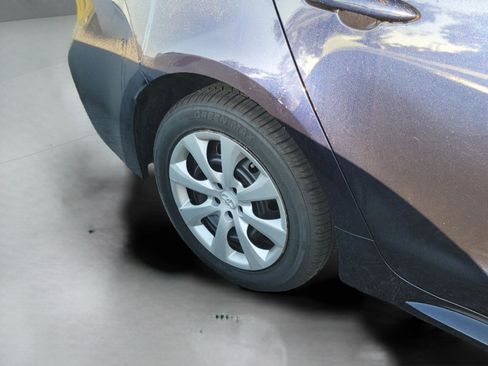 Used 2022 Toyota Corolla LE image 18