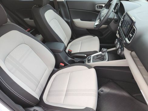 New 2026 Hyundai Venue SEL FWD image 10