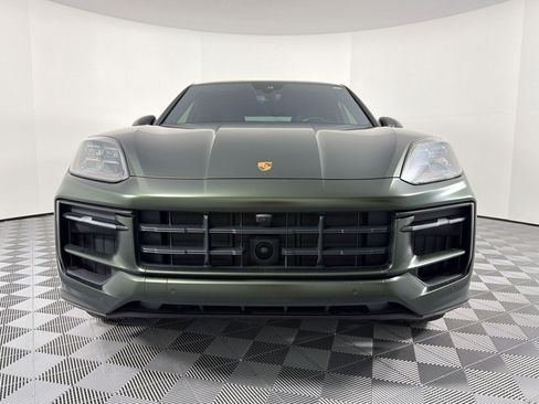 Certified 2025 Porsche Cayenne GTS AWD/4WD image 13