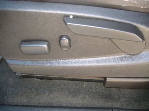 Used 2018 Chevrolet Colorado Z71 image 15